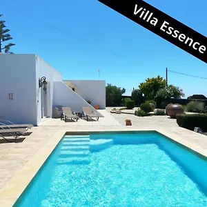 https://villa-essence.in-canary-islands.com